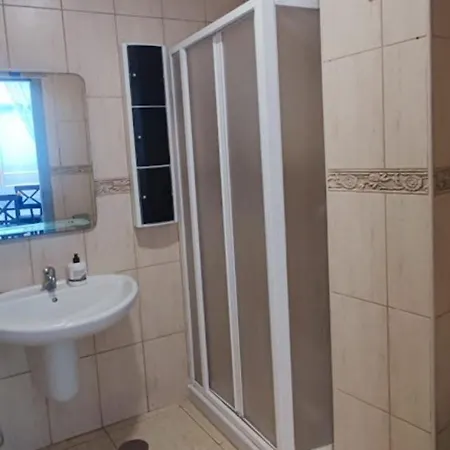 One Bedroom With Pool *